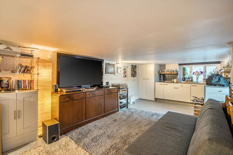 Basement- click for photo gallery